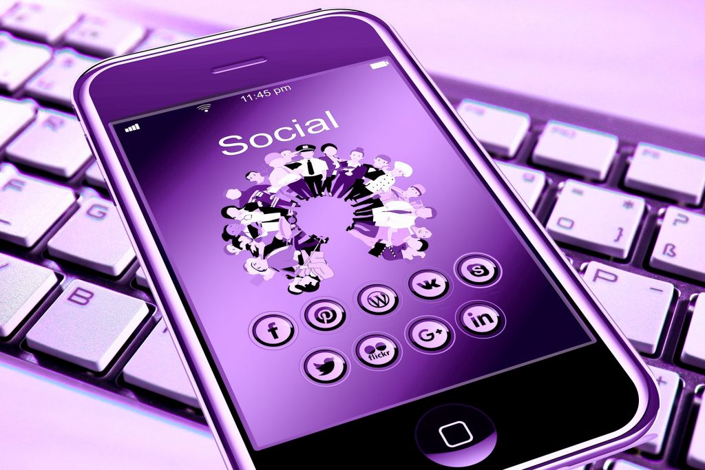 réseaux sociaux celineb.click